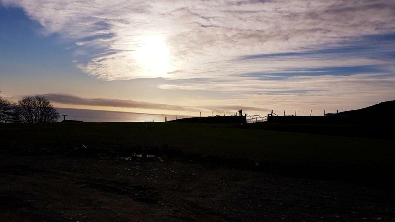 Stunning Views At Ballagh Cottage Newcastle نيوكاسل المظهر الخارجي الصورة